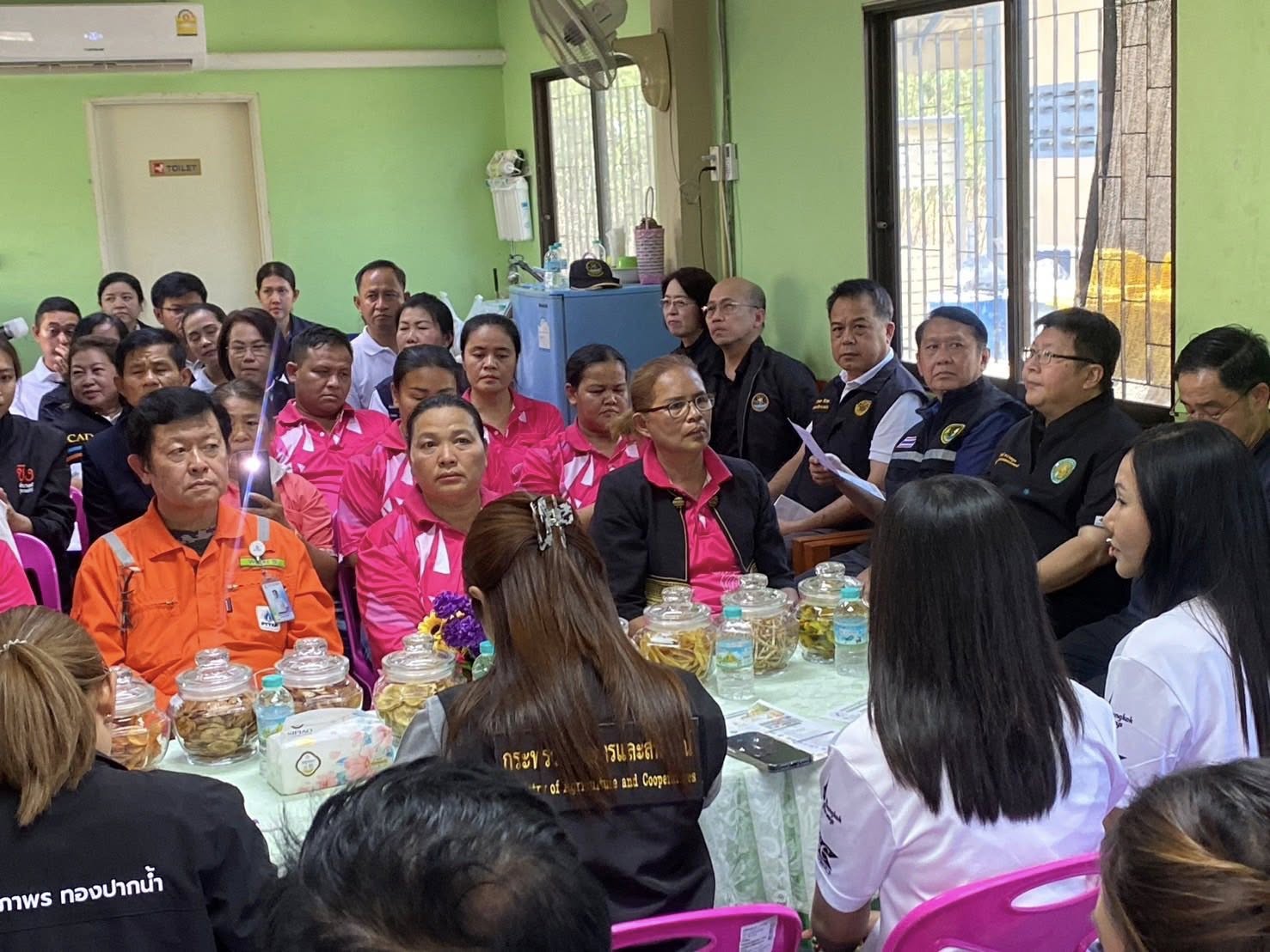 title - ส.ป.ก. ร่วมติดตามรัฐมนตรีช่วยว่าการกระทรวงเกษตรและสหกรณ์ (นางสาวปิยะรัฐชย์ ติยะไพรัช) ลงพื้นที่การตรวจราชการ ณ สหกรณ์แปรรูปกล้วยแปรรูป และตรวจเยี่ยมกลุ่มวิสาหกิจชุมชนข้าวชุมชนบ้านมนต์คีรี จังหวัดสุโขทัย